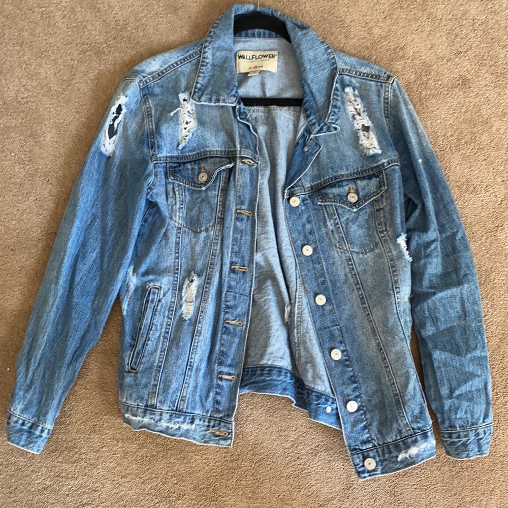 Wallflower size M distressed jean jacket